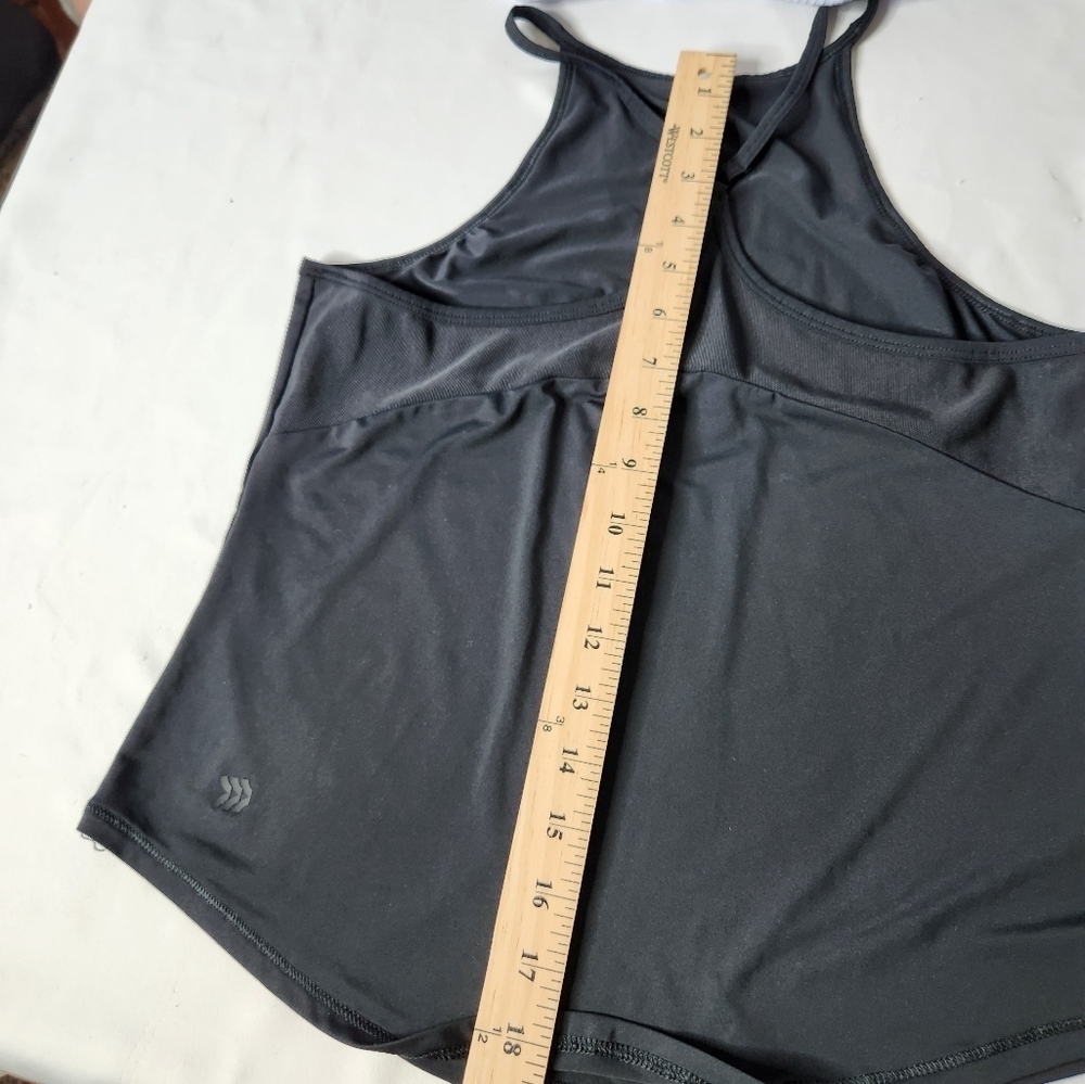 Set of 4 Tank Tops (XS & S) - Picture 4 of 16
